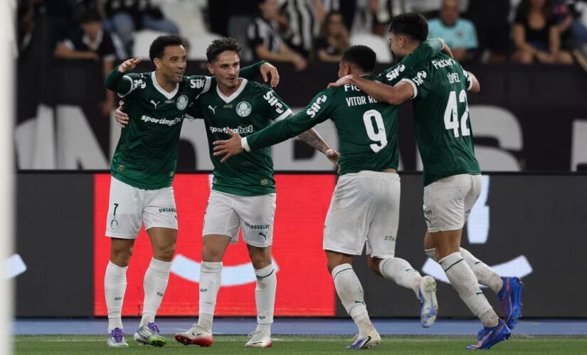 Palmeiras e Universitario-PER se enfrentam, nesta quinta-feira, na Libertadores