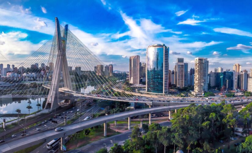 São Paulo era conhecido por ser a terra da garoa. Hoje, passou a ser conhecido por ser a terra dos temporais.