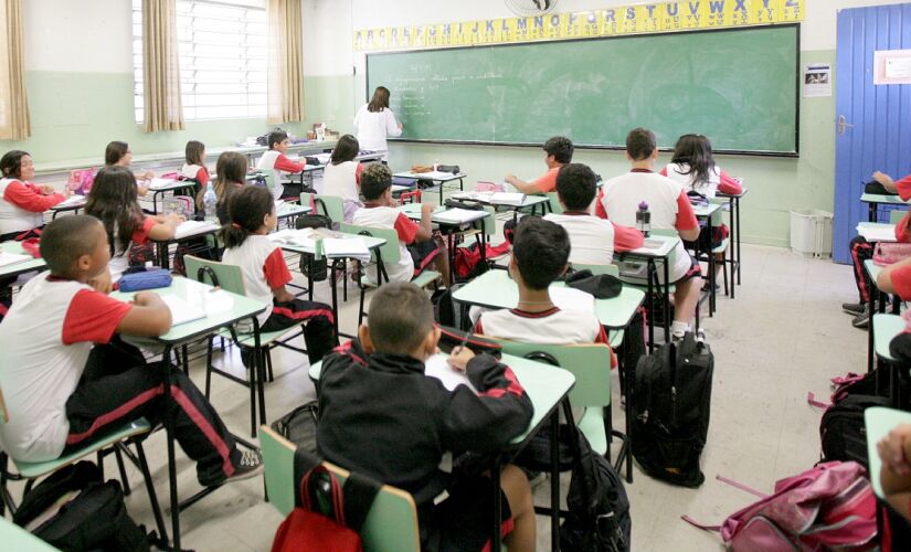 Pais e responsáveis podem se inscrever pelo Poupatempo, Secretaria Escolar Digital ou diretamente nas escolas