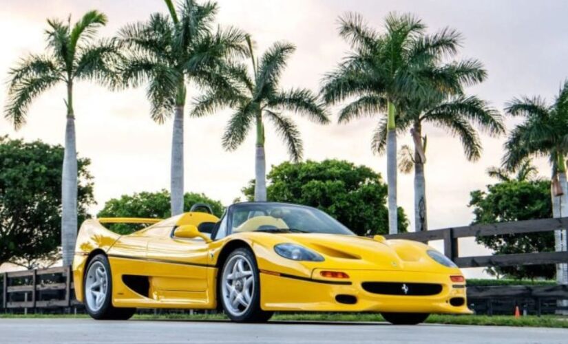 Ferrari F50 amarela que pertenceu ao estilista Ralph Lauren foi arrematada por 9,2 milhões de dólares