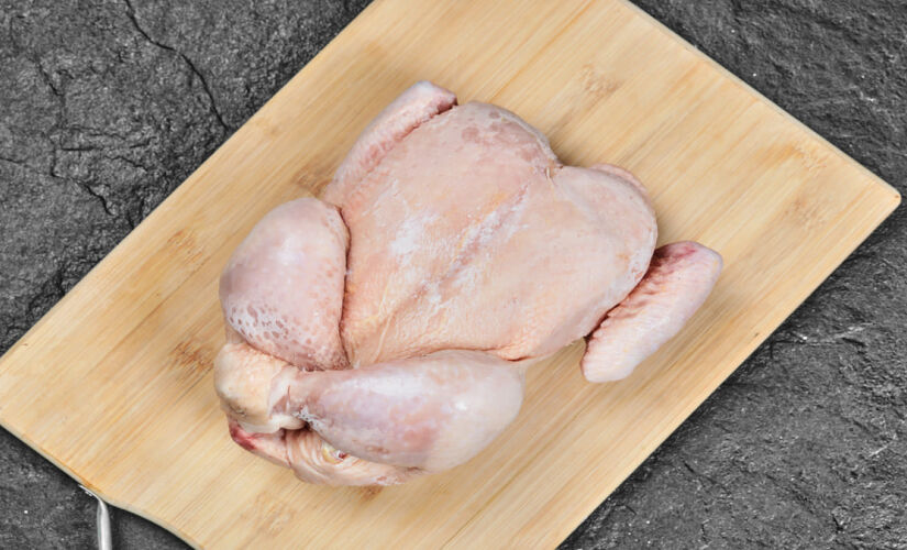 O frango precisa ter inúmeros cuidados para não ser contaminado