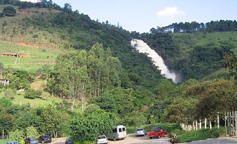 Com infraestrutura completa e estrada asfaltada, o local atrai visitantes para um passeio tranquilo em meio à natureza
