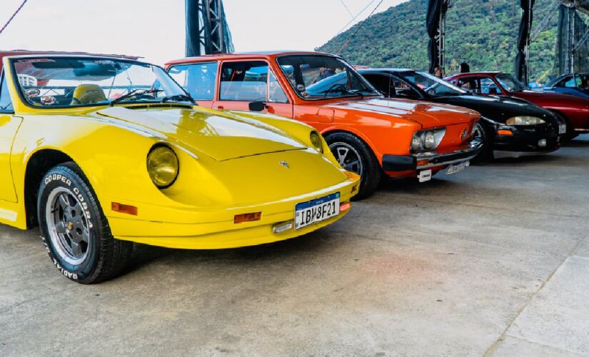 Donos de carros antigos poderão participar doando 2 kg de alimento não perecível