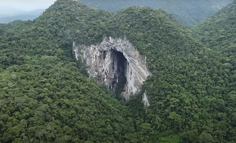 Caverna Casa da Pedra, no Vale do Ribeira, pode ganhar o título de maior abertura de caverna do mundo