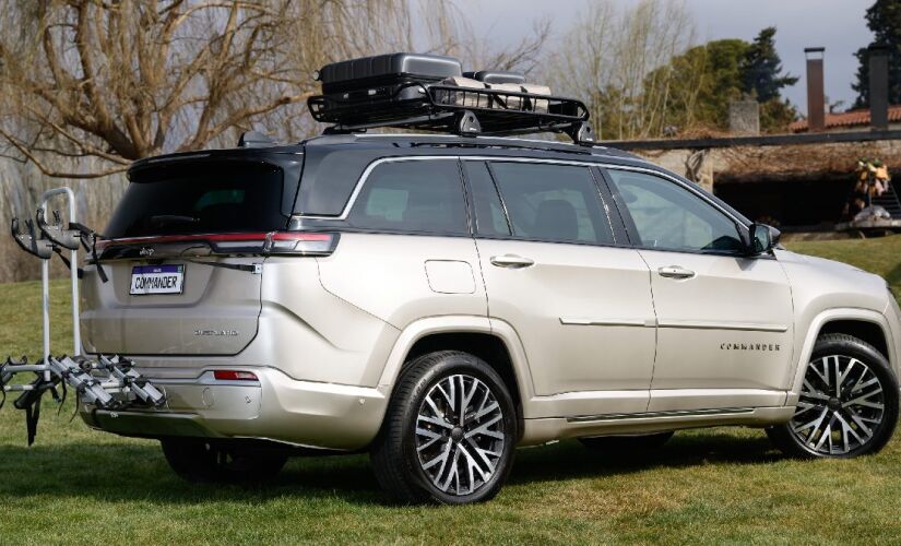 Jeep Commander acrescenta mais de 40 itens da linha 'Jeep Authentic Accessories'