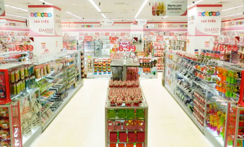 Loja oferece produtos domésticos, papelaria, acessórios e itens inspirados na cultura japonesa