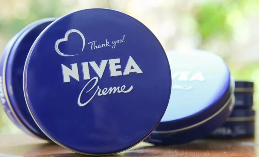 Especialistas explicam que a Nivea cumpre bem seu papel como hidratante básico, mas deve ser associada a outros cuidados.