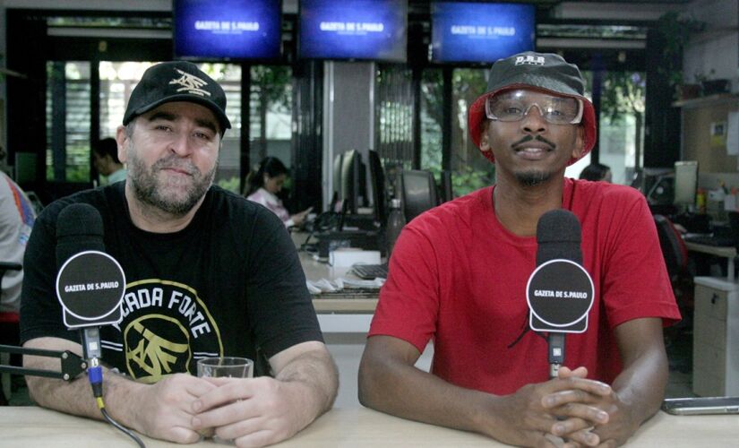 Gil Souza e Jé Versátil durante entrevista à Gazeta