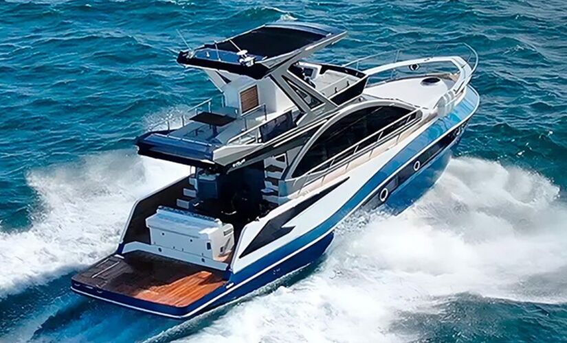 Lancha de 15,25 metros estreou nas águas do Marina Itajaí Boat Show