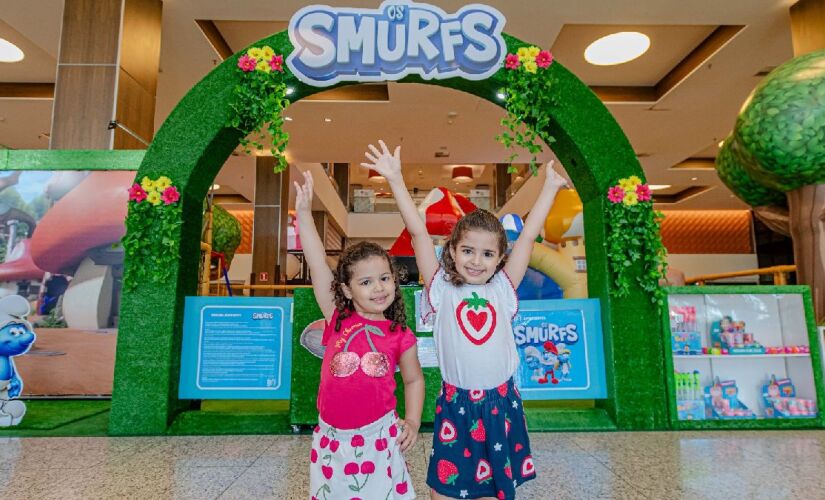 Parque dos Smurfs já está aberto no Iguatemi Alphaville