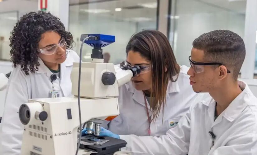 Oportunidades são para jovens com formação técnica de 14 a 21 anos