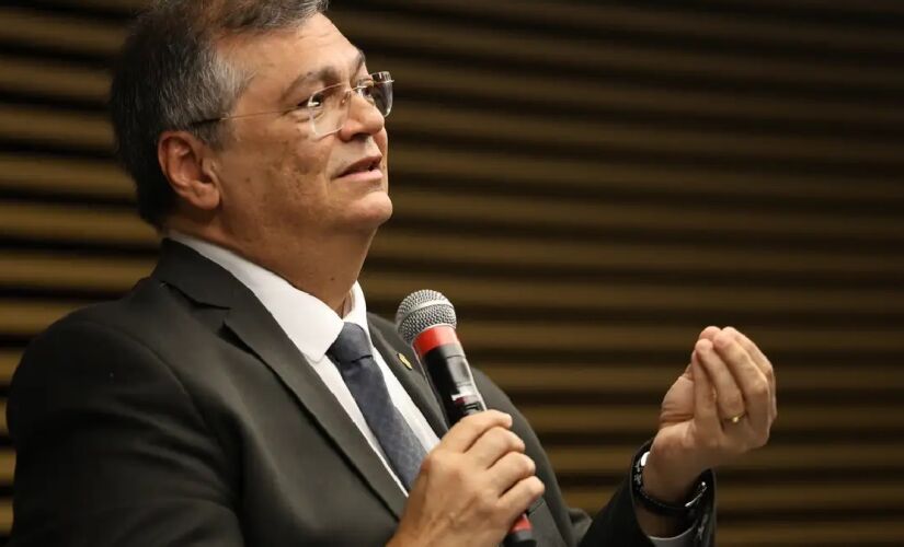 Ministro Flávio Dino, do STF, determinou a abertura de inquérito pela Polícia FederaL