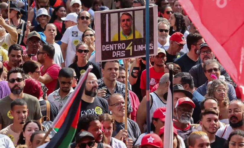 Mobilização foi convocada por parlamentares do PSOL-SP com o apoio de artistas como Caetano Veloso e Anitta