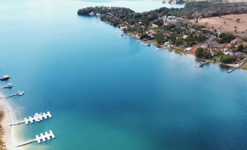 Cidade no interior de SP tem praia de água doce paradisiaca 