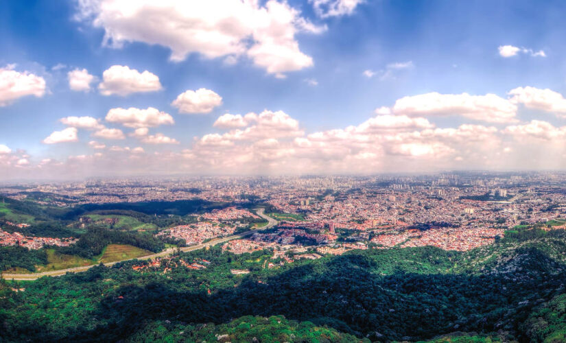 Conheça a maior montanha da cidade