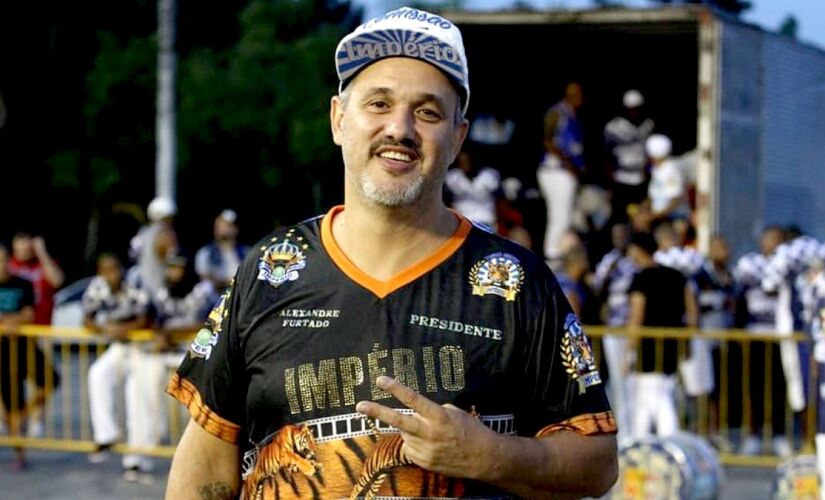 Alexandre Constantino Furtado, conhecido como Teta, é presidente da escola de samba Império de Casa Verde