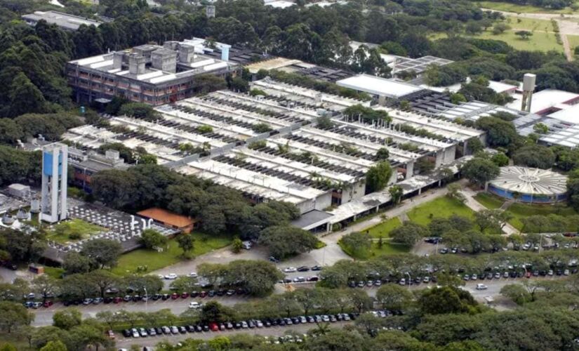 A cidade universitária fica localizada no bairro do Butantã zona oeste de São Paulo