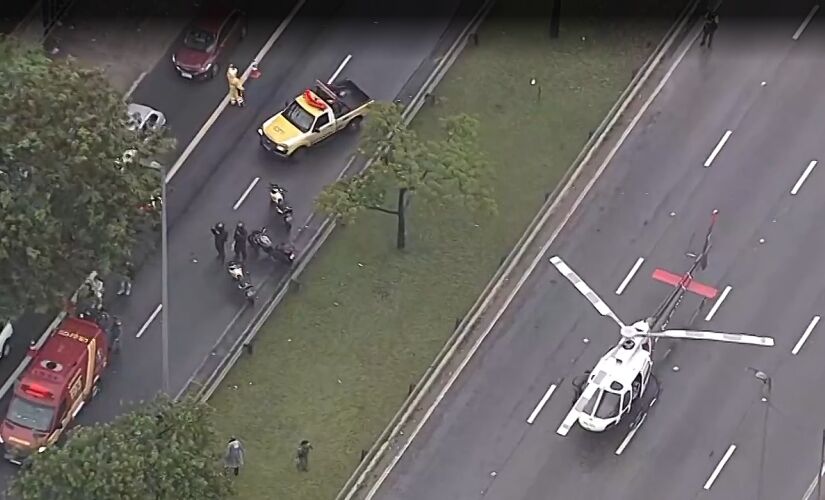 Acidente aconteceu pouco depois da Ponte do Limão, por volta das 5h50