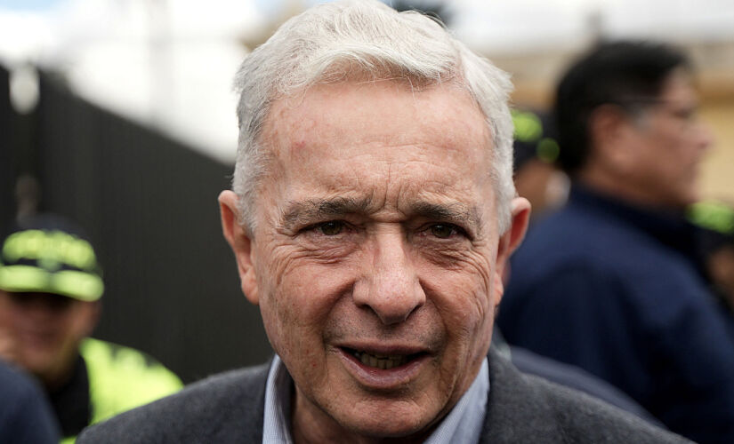 Uribe, de 73 anos, é uma das figuras mais influentes da política colombiana nas últimas décadas