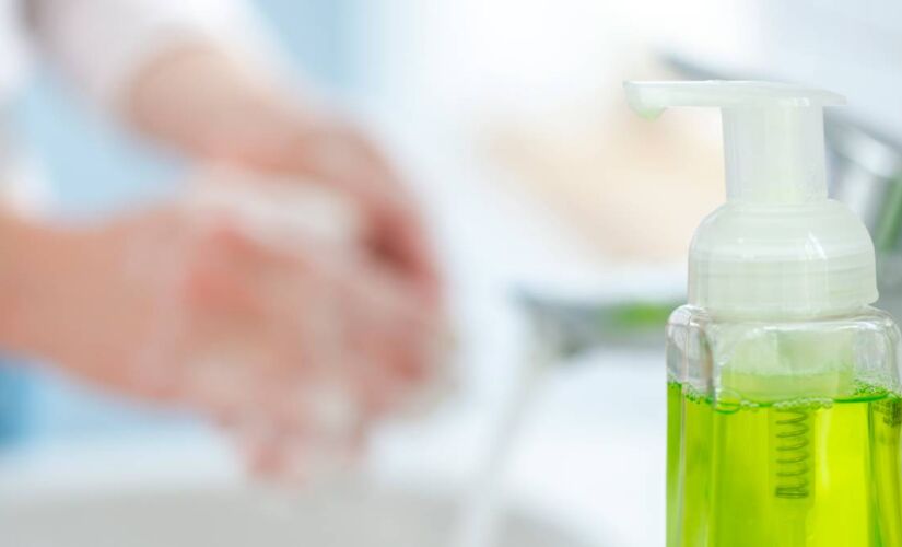 Anvisa suspendeu fabricação e comércio de marca de sabonetes famosa no Brasil