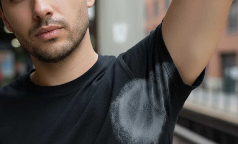 Manchas são especialmente caóticas em roupas pretas