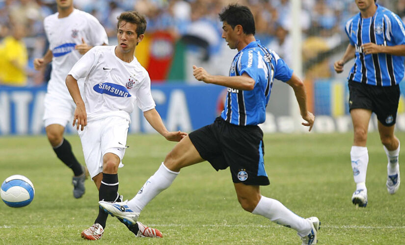 Éverton Ribeiro já teve passagens por seis clubes brasileiros