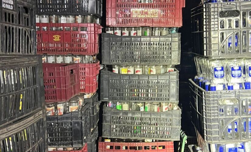 Fábrica clandestina tinha seis mil garrafas com bebidas alcoólicas sem comprovação de origem