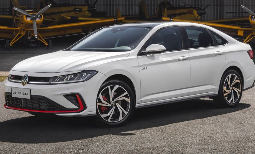Jetta GLI traz seis airbags e pacote completo de assistentes de condução (ADAS)