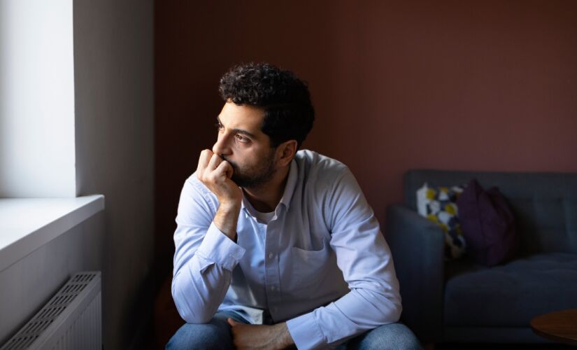 Aprender a apreciar a própria companhia pode ser um sinal de maturidade emocional e autoconsciência.