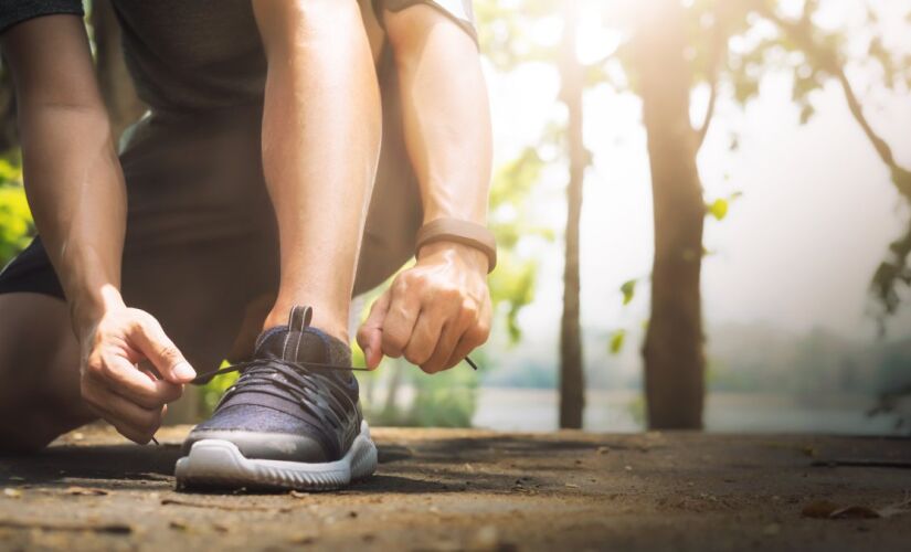 Caminhadas rápidas ou demoradas? Especialistas revelam qual faz mais diferença para o corpo e o bem-estar
