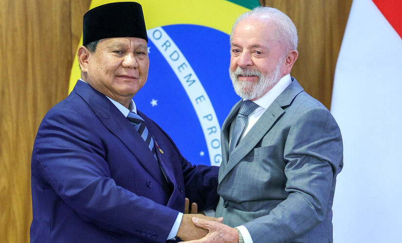 Anúncio foi feito em Jacarta, ao lado do presidente indonésio Prabowo Subianto