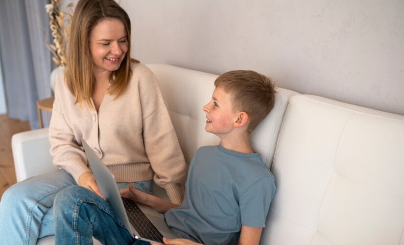 Crianças se sentiram mais amadas após conversarem com os pais sobre esses temas