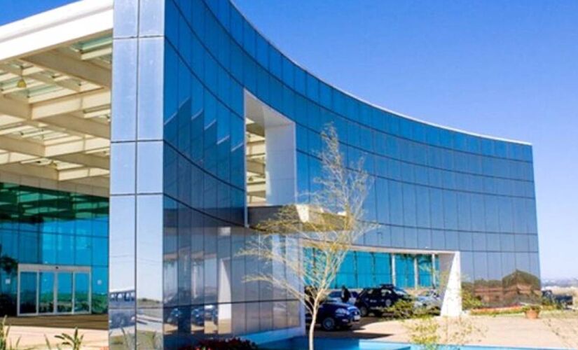 Cargos incluem agente administrativo e técnicos em RH e contabilidade