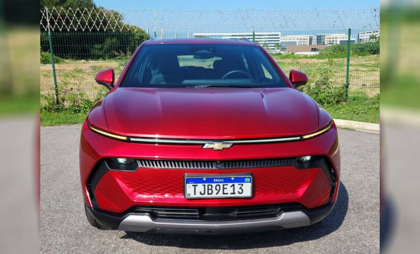 SUV elétrico da Chevrolet passa a custar R$ 349.990 e promete desempenho refinado