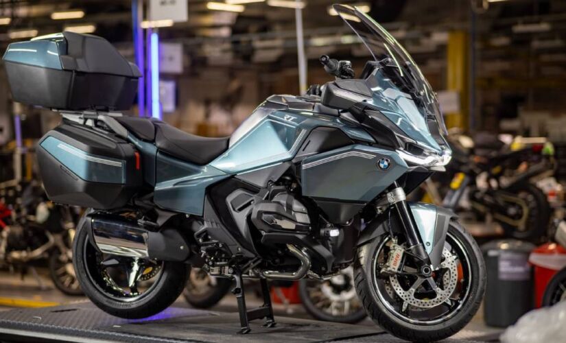 Modelo Touring estreia com motor boxer mais potente e tecnologia de ponta