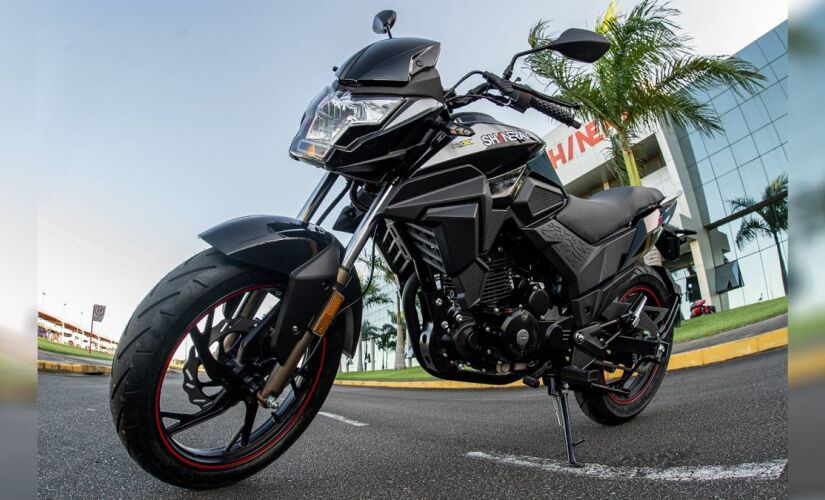 Moto de 150 cilindradas segue voltada ao uso urbano e profissional no dia a dia