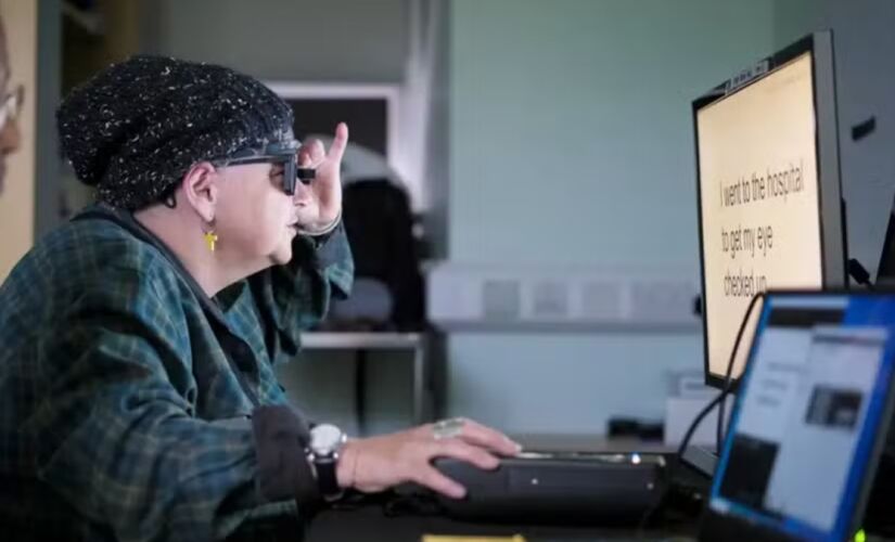 Tratamento consiste em implantar um chip na retina do paciente
