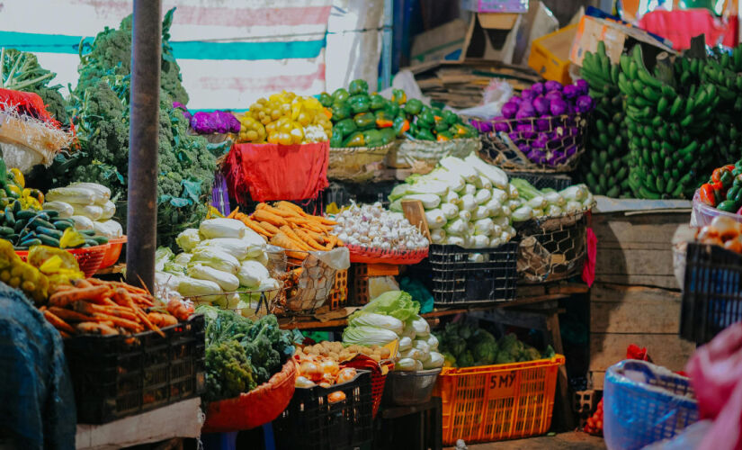 Rica em fibras, vitaminas e antioxidantes, a batata-doce é considerada um dos vegetais mais completos e acessíveis do mundo.
