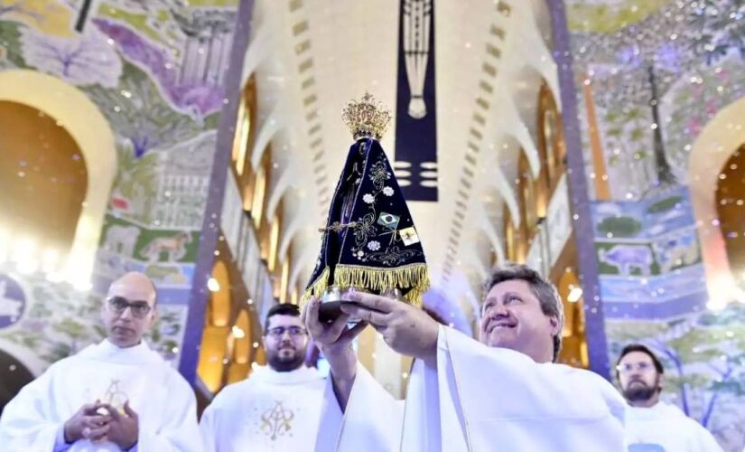 Missa Solene foi realizada na manhã deste domingo (12/10)