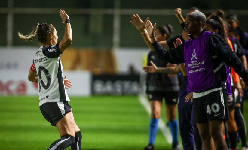 Corinthians e Boca Juniors se enfrentam, neste sábado, na Libertadores Feminina