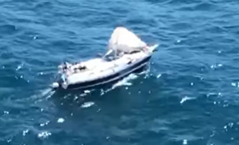 Veleiro ficou à deriva no mar de Ubatuba