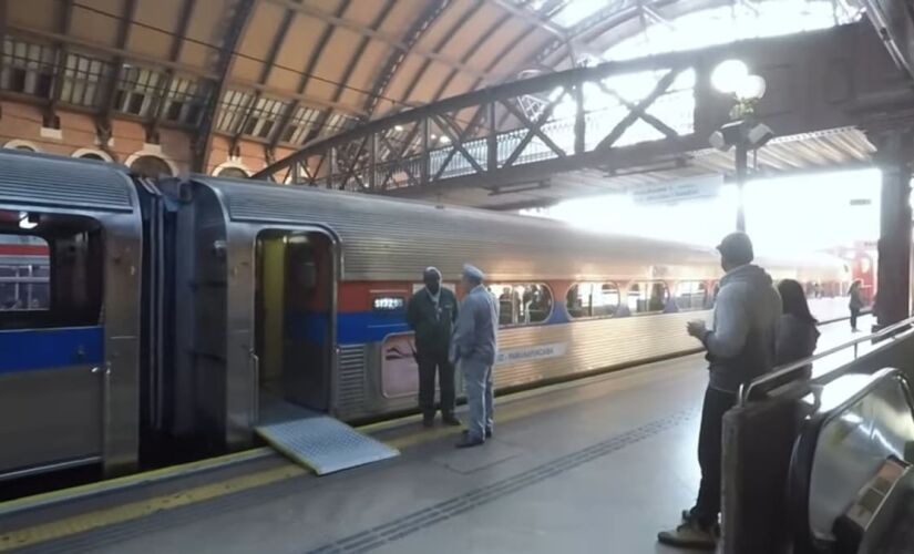 Viajar de trem é como voltar no tempo