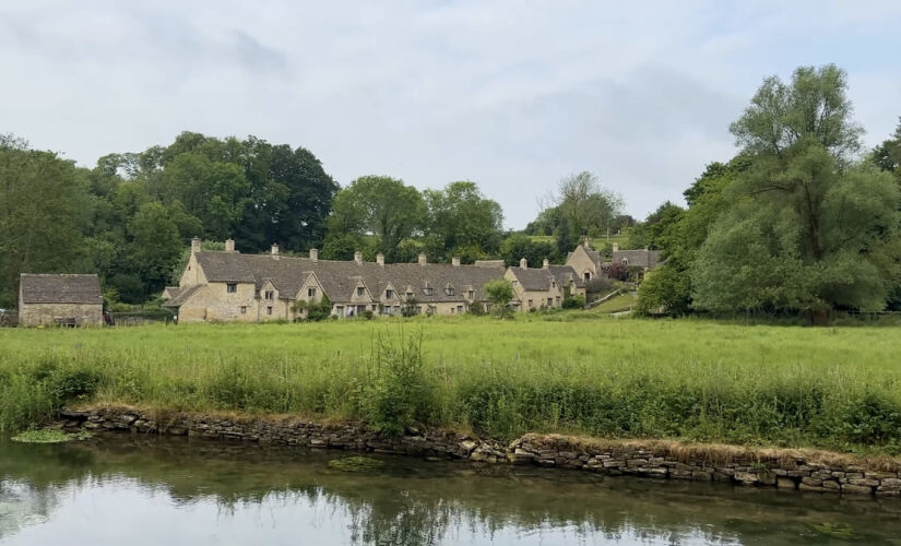 Essa bucólica vila inglesa foi eleita mais bonita do mundo