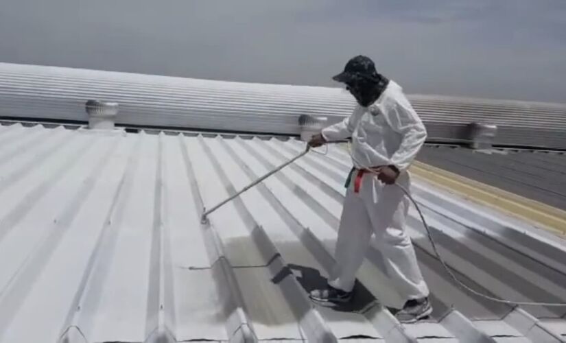 Esse método econômico ajuda a diminuir a temperatura de telhados de zinco