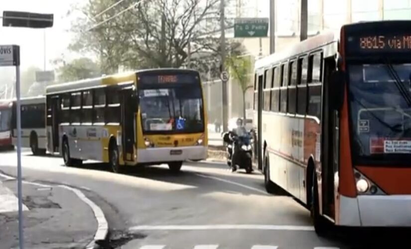 As cores facilitam aos usuários do transporte público a se situarem