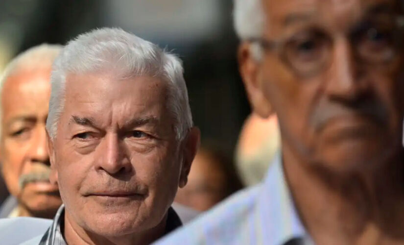 Entenda quando adiar a aposentadoria pode aumentar o benefício e quando a espera deixa de compensar.