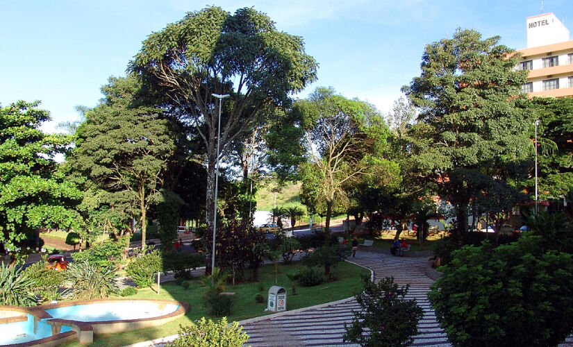 Águas de Santa Bárbara atrai visitantes de todos os cantos por se tratar de um refúgio natural, repleto de cachoeiras, trilhas, parques e áreas verdes que encantam os visitantes