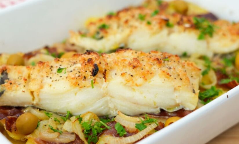 Preparar um peixe assado no forno é melhor para a saúde do que um preparo do alimento frito