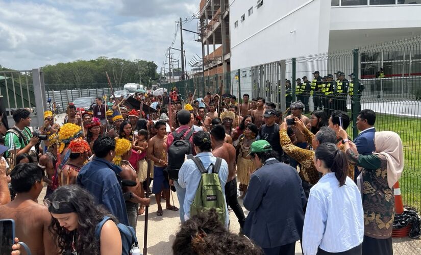 Protesto de grupo munduruku bloqueou entrada da COP30 nesta sexta