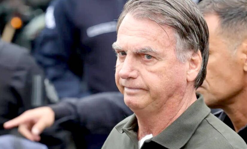 Decisão ocorre após o ex-presidente admitir ter danificado equipamento de monitoramento